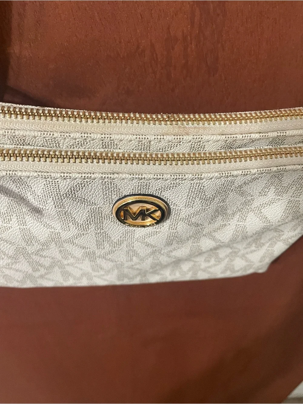 Michael Kors Cream Logo Crossbody Bag. New. Classy.